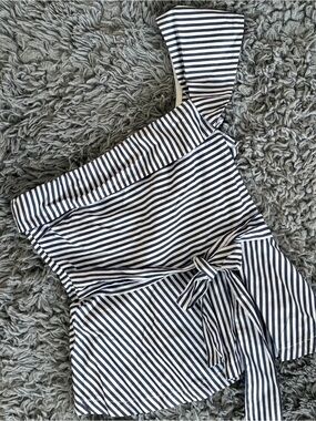 Saks Fifth Avenue Top Blue White Pinstripe 1 Shoulder Tie Peplum Waist SZ M Prep